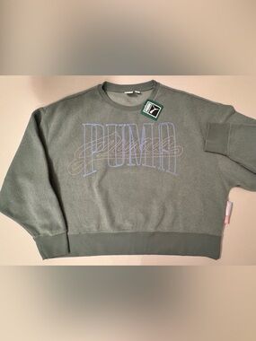 Puma Men's Sage Green Crewneck with Lavender Logo Stitching